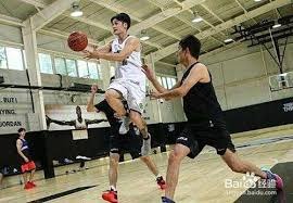 记者：在安古伊萨伤势确定后，那不勒斯立即瞄准了弗拉泰西